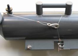 Securing the top lid